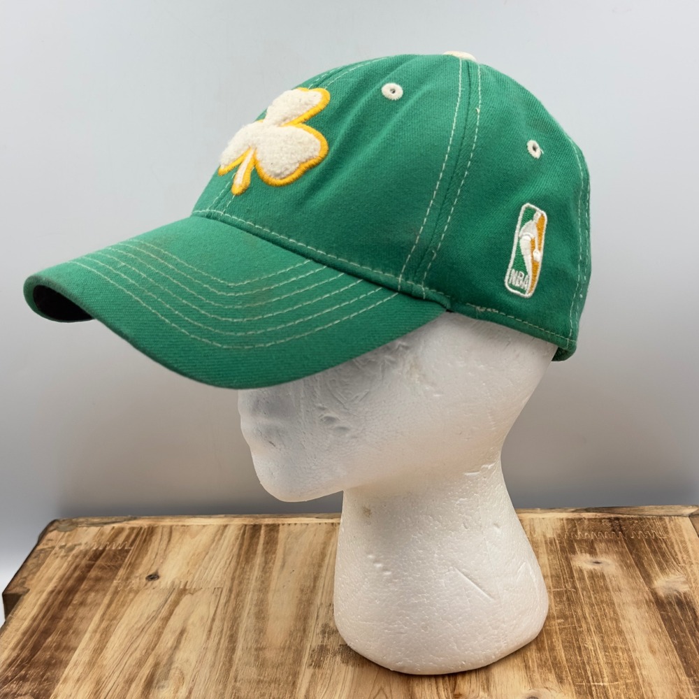 NBA Boston Celtics Green Shamrock Chenille Hat Y2K One Size Basketball Fan Gear